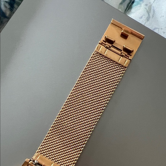 MVMT Marble Watch - Needs Battery/Repair - Picture 5 of 7